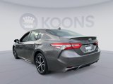 Used 2020 Toyota Camry SE image 4