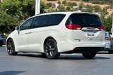 Used 2020 Chrysler Pacifica Touring-L image 5