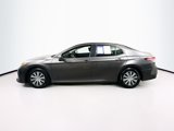 Used 2019 Toyota Camry LE image 4