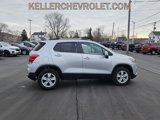 Used 2022 Chevrolet Trax LT w/ LT Convenience Package image 3