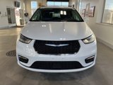 Used 2022 Chrysler Pacifica Touring-L image 2