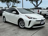 Used 2020 Toyota Prius LE image 2