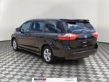 Used 2018 Toyota Sienna L image 3