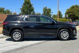 Used 2022 Chevrolet Traverse LS image 3