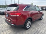 Used 2016 Kia Sorento LX w/ LX Convenience Package image 4