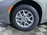 Used 2022 Chrysler Pacifica Touring-L image 2