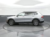 Used 2020 Volkswagen Tiguan SE image 4