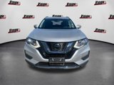 Used 2020 Nissan Rogue SV image 2