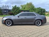 Used 2018 Chrysler 300 Touring image 2