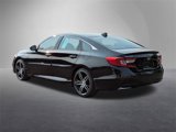 Used 2022 Honda Accord Touring image 3