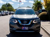 Used 2020 Nissan Rogue SV image 2