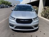 Used 2023 Chrysler Pacifica Touring-L image 4