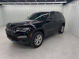 Used 2022 Jeep Grand Cherokee Limited image 3