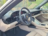 Used 2022 Porsche Taycan image 4