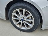 Used 2017 Ford Fusion SE w/ Fusion SE Technology Package image 4