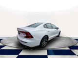 Used 2020 Volvo S60 T6 Momentum image 2