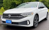 Used 2023 Volkswagen Jetta Sport image 2