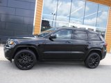 Used 2018 Jeep Grand Cherokee Altitude image 2