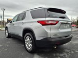 Used 2021 Chevrolet Traverse LT image 4
