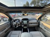 Used 2010 Honda Pilot Touring image 3