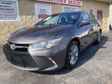 Used 2015 Toyota Camry SE image 2