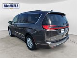 Used 2022 Chrysler Pacifica Touring-L image 3