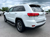 Used 2017 Jeep Grand Cherokee Limited w/ Luxury Group II image 3