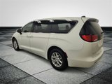 Used 2022 Chrysler Voyager LX image 4