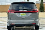 New 2025 Chrysler Pacifica Select image 5