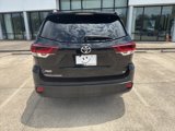 Used 2019 Toyota Highlander SE image 4