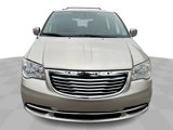 Used 2013 Chrysler Town & Country Touring image 3