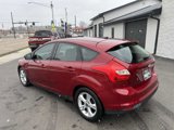 Used 2013 Ford Focus SE w/ SE Winter Pkg image 3