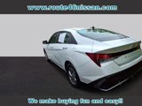 Used 2024 Hyundai Elantra SE image 3