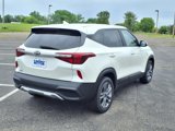 Used 2021 Kia Seltos LX image 3