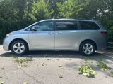 Used 2016 Toyota Sienna LE image 4