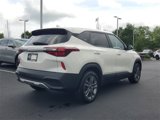 Certified 2023 Kia Seltos LX image 4