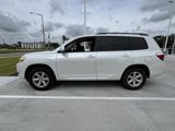 Used 2010 Toyota Highlander 2WD image 2