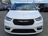 Used 2023 Chrysler Pacifica Limited image 2