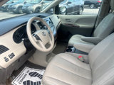 Used 2014 Toyota Sienna XLE image 4