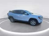 Used 2022 GMC Terrain SLE image 2