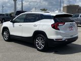 Used 2022 GMC Terrain SLT w/ Infotainment Package II image 3