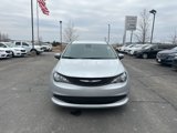 Used 2023 Chrysler Voyager LX image 3