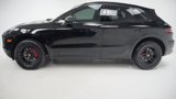 Certified 2018 Porsche Macan image 2