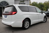 Used 2023 Chrysler Pacifica Touring-L image 2