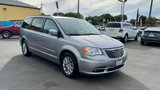 Used 2015 Chrysler Town & Country Touring-L w/ Driver Convenience Group image 3
