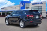 Used 2020 Kia Sorento LX image 4
