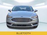 Used 2017 Ford Fusion SE w/ Fusion SE Technology Package image 2