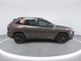 Used 2021 Jeep Cherokee Latitude Plus image 4