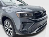 Used 2023 Volkswagen Taos SE image 3