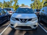 Used 2015 Nissan Rogue SV image 2